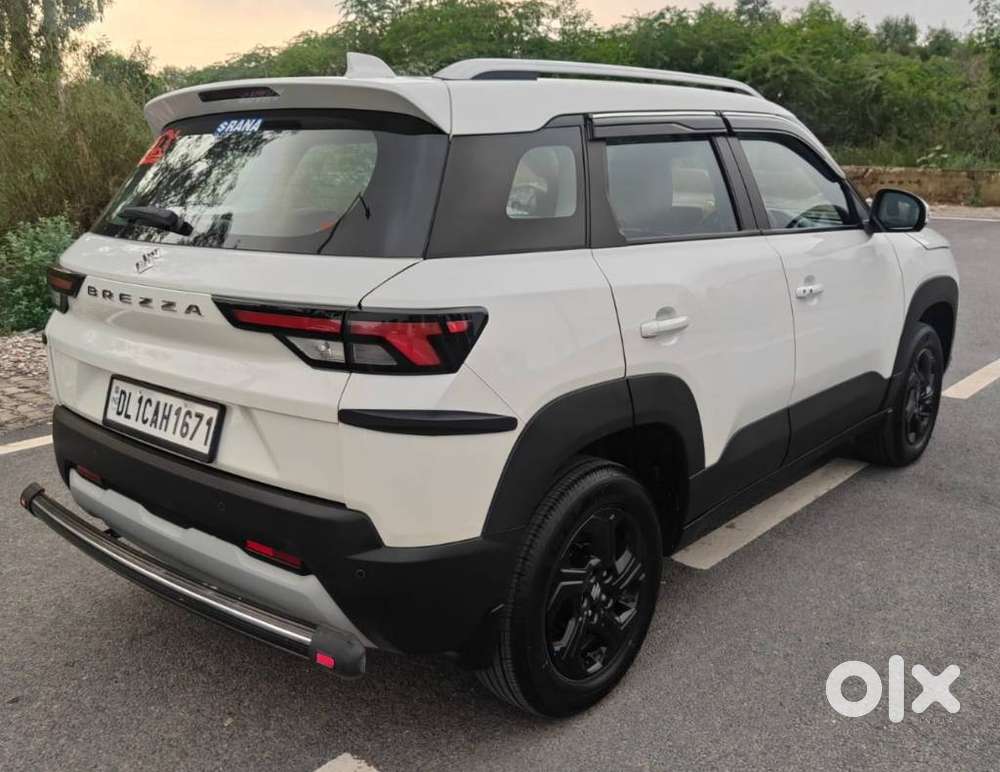 Maruti Suzuki Brezza 1.5 Zxi Smart Hybrid, 2023, Petrol
