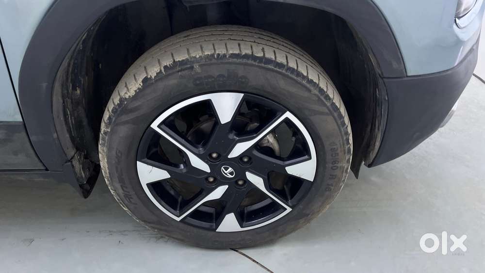 Tata Punch 1.2 Revotron Creative Amt Dual Tone, 2023, Petrol