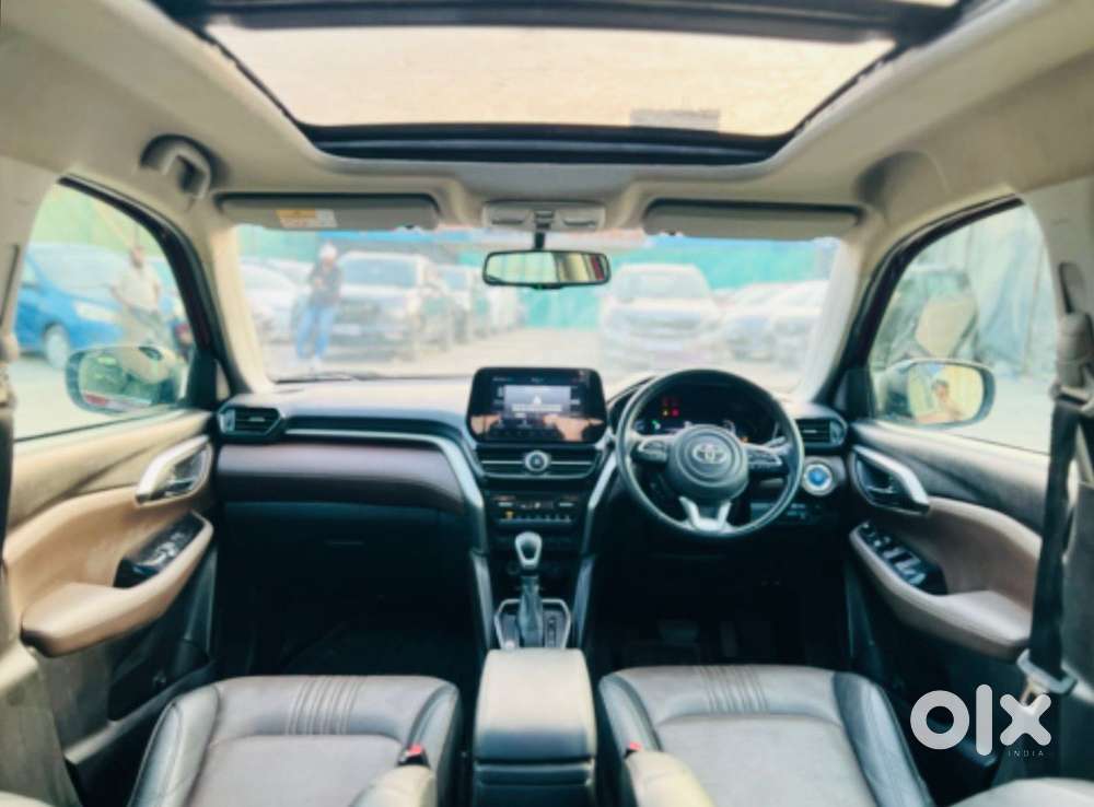 Toyota Urban Cruiser Hyryder 1.5 V Hybrid, 2023, Petrol