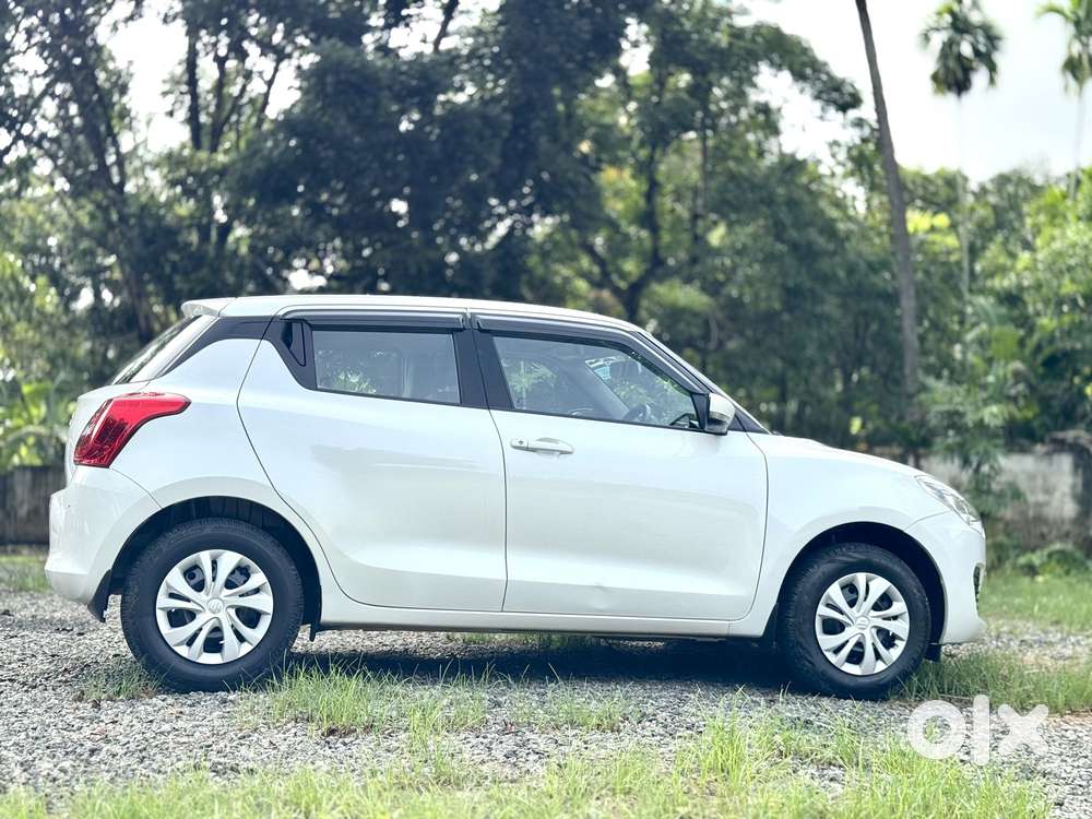 Maruti Suzuki Swift Vxi Ags, 2023, Petrol