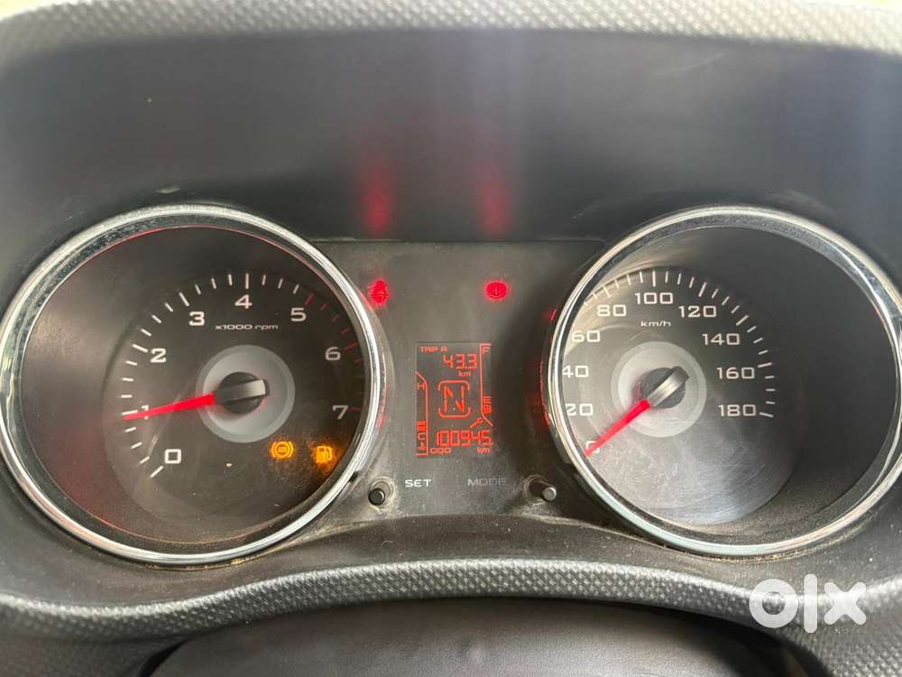 Mahindra Tuv 300 T8, 2016, Diesel