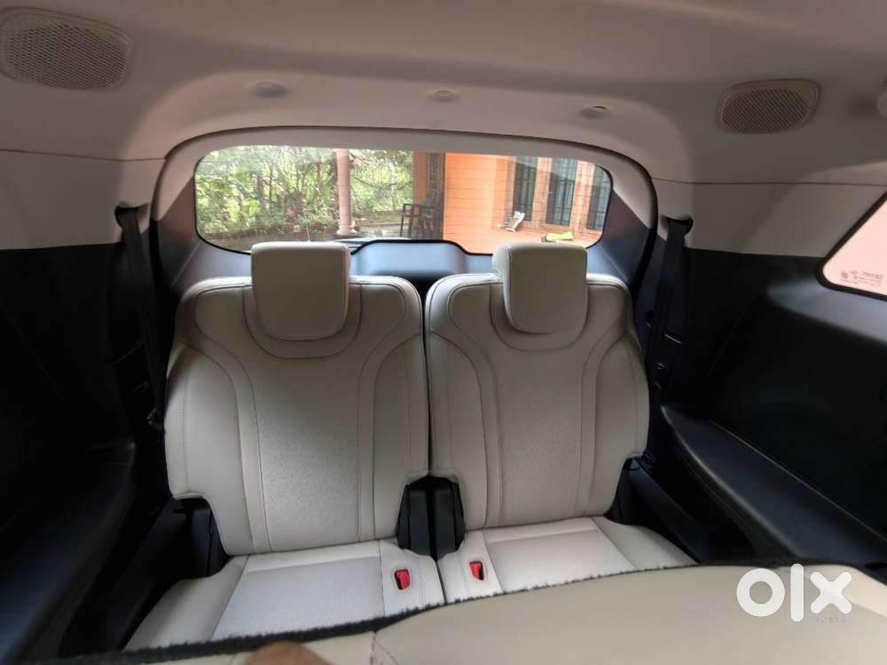 Xuv700 Ax7 Luxury At 2023  13,500 Km