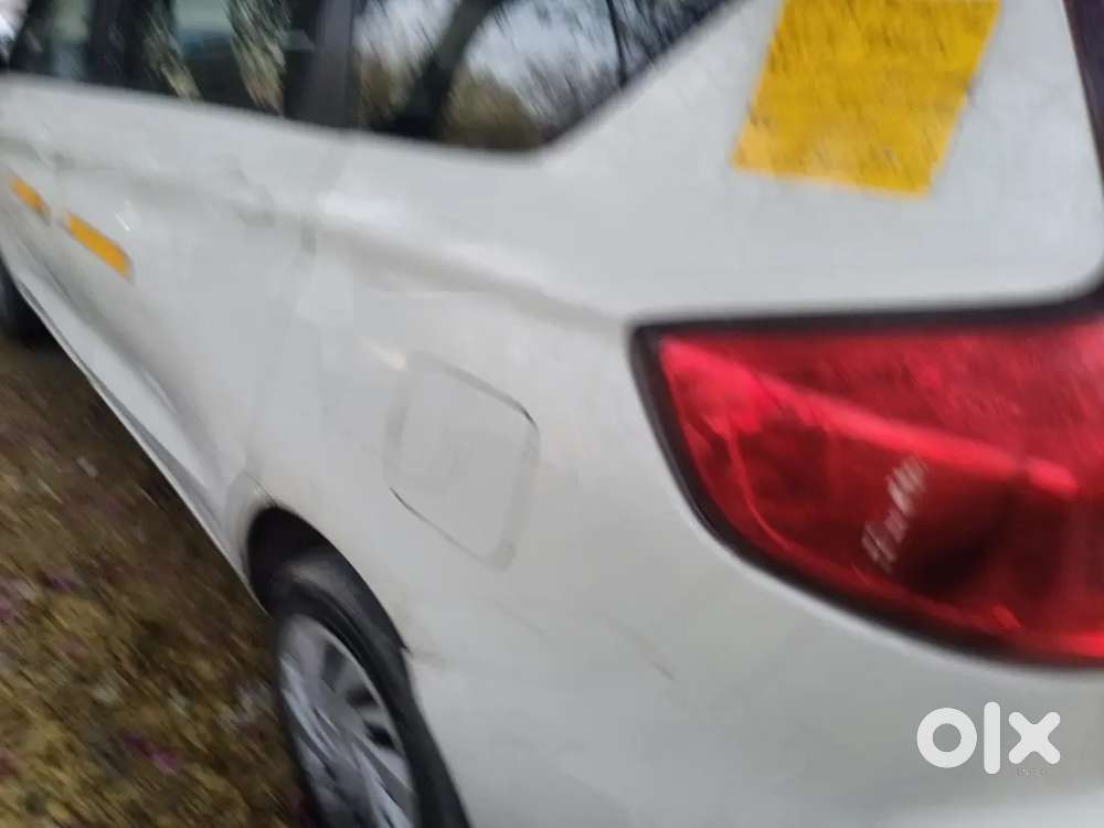 Maruti Suzuki Ertiga Vxi 2024