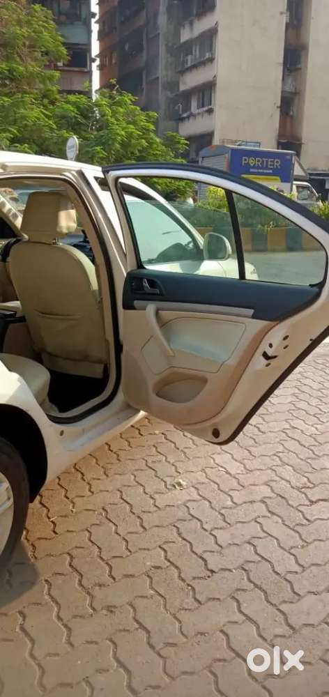 Skoda Laura 2010 Argent Sell