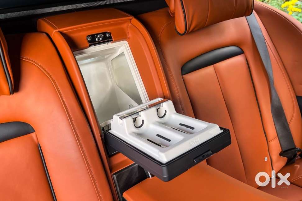 Rolls-royce Cullinan V12, 2022, Petrol