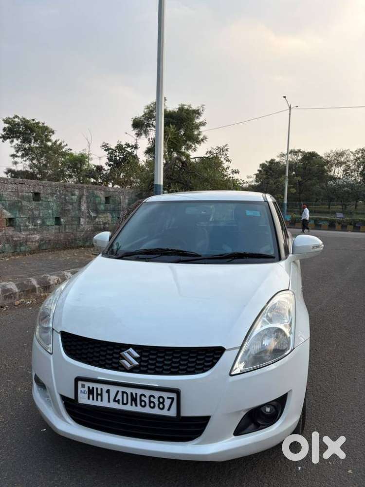 Maruti Suzuki Swift Vxi + Manual, 2012, Petrol