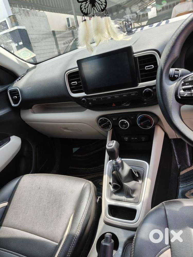 Hyundai Venue 1.2 S (o), 2023, Petrol