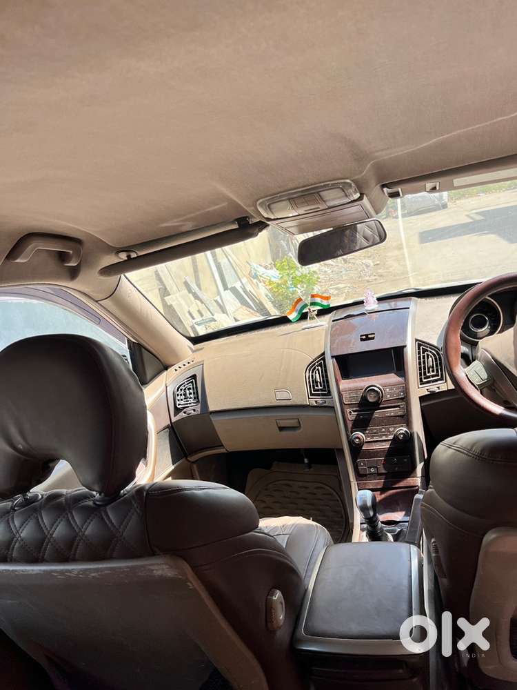 Mahindra Xuv500 W8 2015