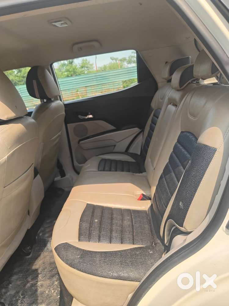 Mahindra Xuv300 W8 Option, 2019, Petrol