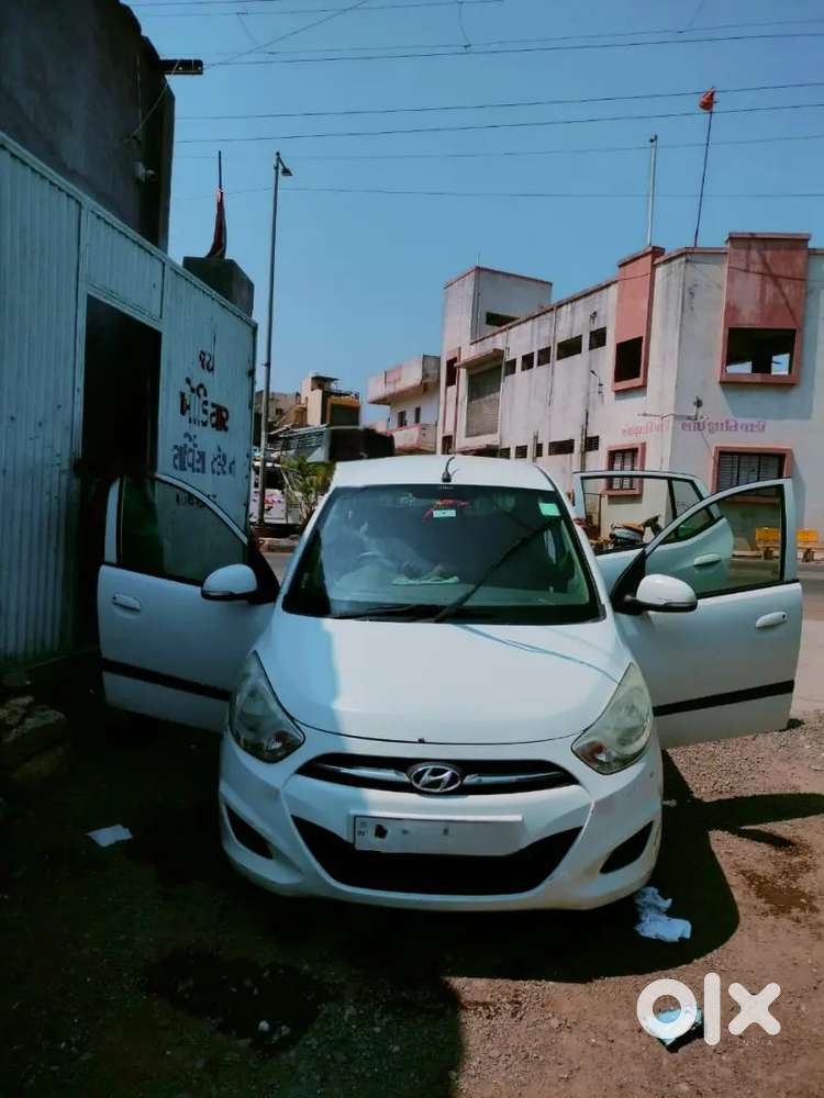 Hyundai I10 Sportz Petrol 2013