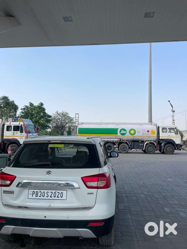 Vip Number Worth 135000 Maruti  Brezza 2016 Diesel Well Maintained