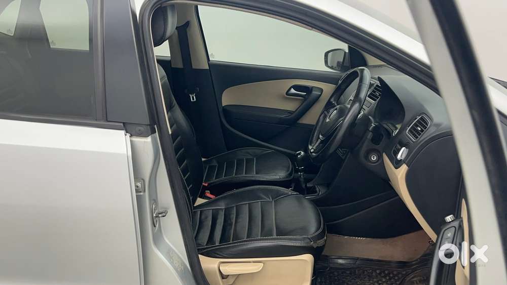 Volkswagen Polo Petrol Highline 1.2l, 2016, Petrol