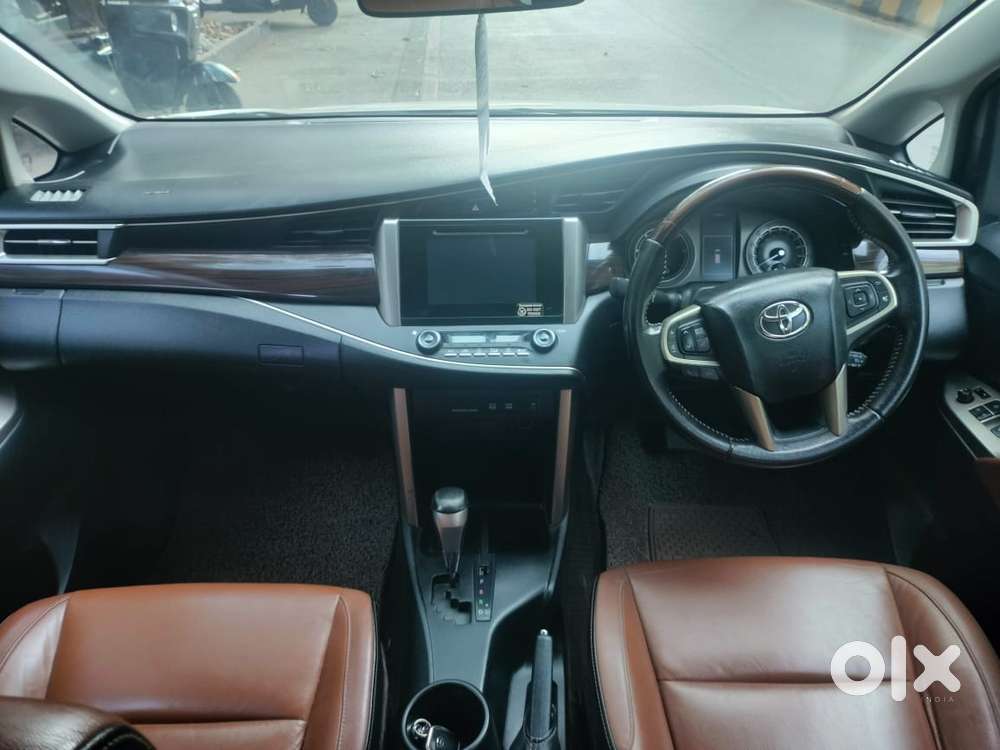 Toyota Innova Crysta 2.8z Automatic, 2017, Diesel