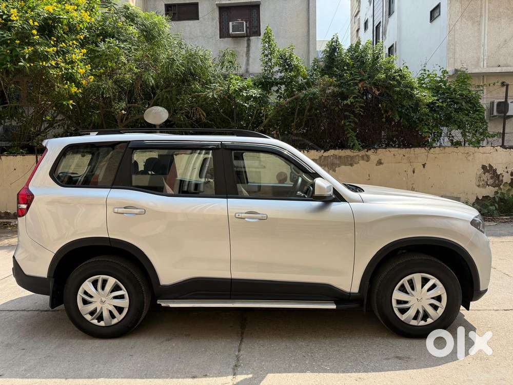 Mahindra Scorpio N Z4 Petrol Mt 7 Str, 2023, Petrol