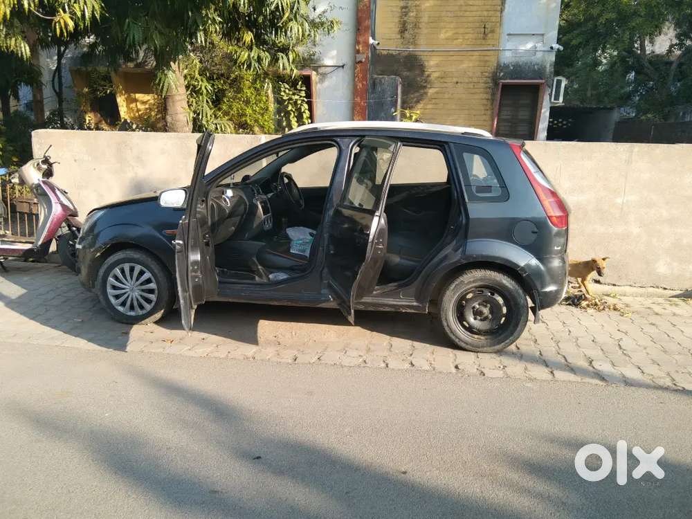 Ford Figo 2012 Diesel 120000 Km Driven