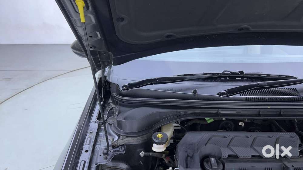 Hyundai Verna 1.5 Sx (o) Vtvt Ivt, 2023, Petrol