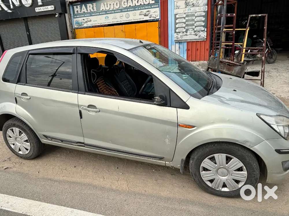 Ford Figo Zxi 2011