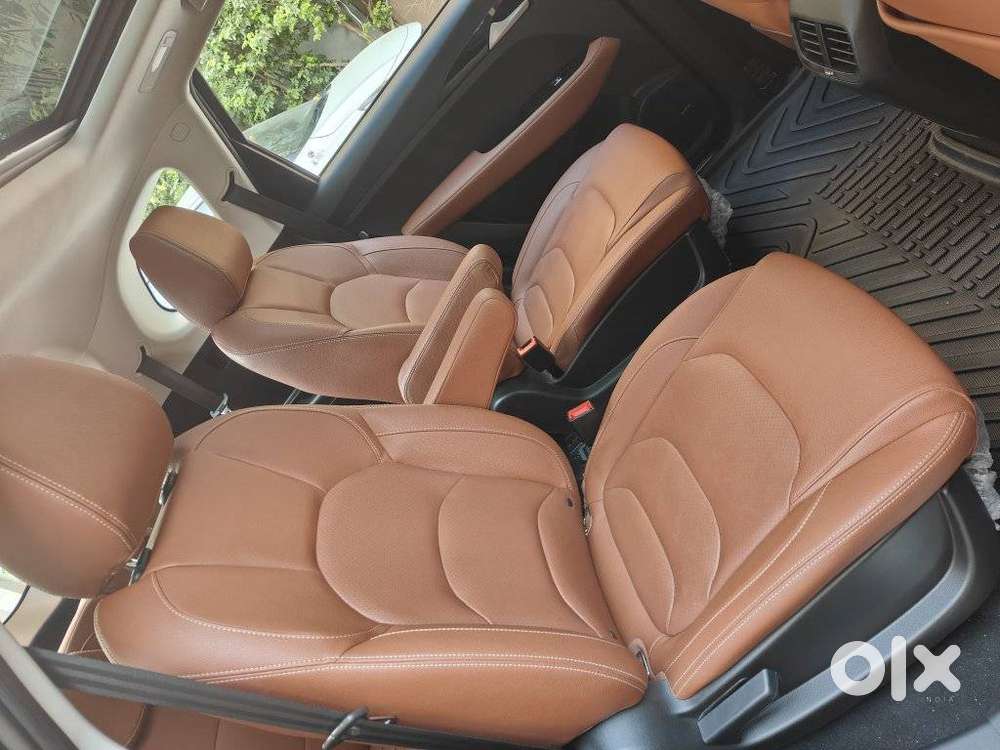 Mg Hector Plus Sharp Pro 1.5 Turbo Petrol Cvt 7 Str, 2023, Petrol