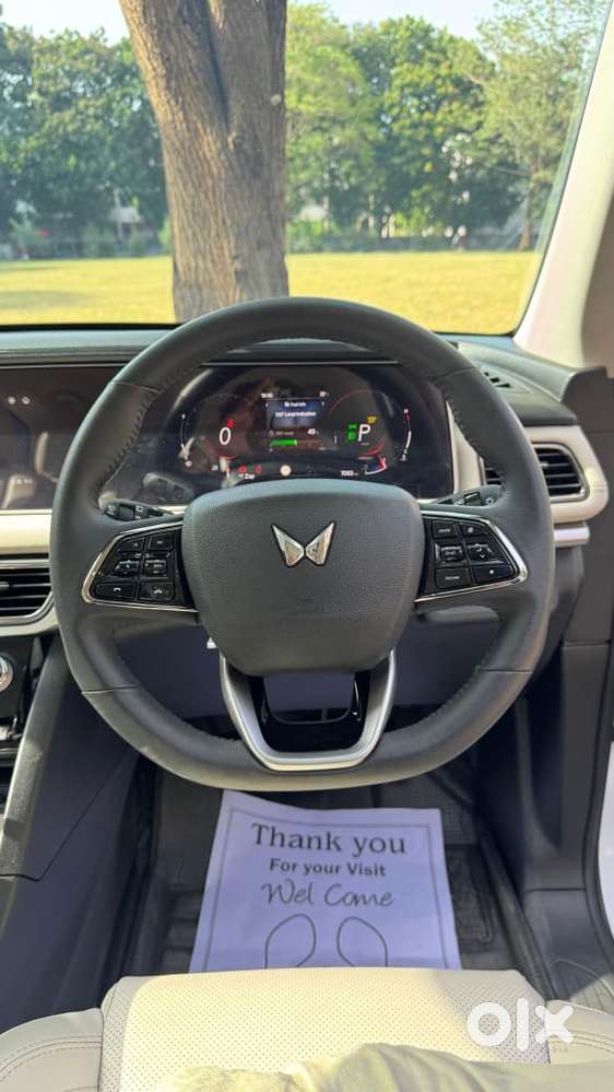 Mahindra Xuv700 2.2 Ax 7 Diesel At Str, 2025, Diesel