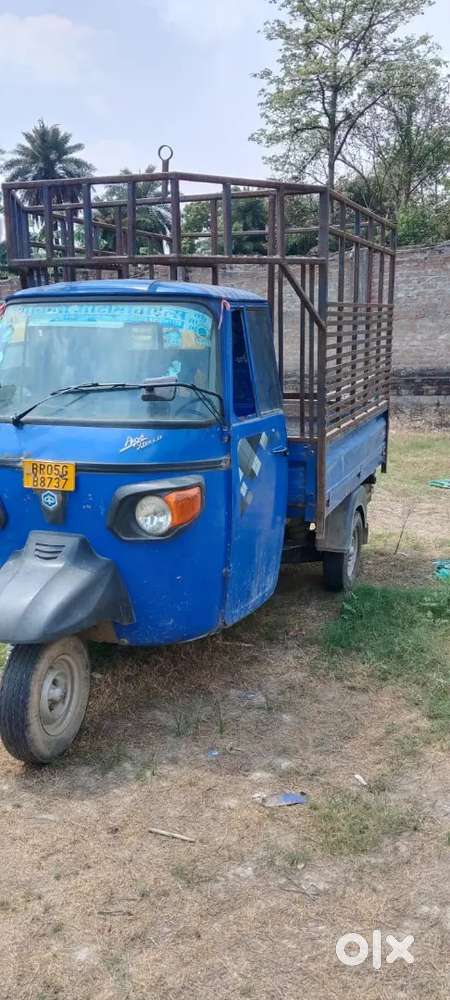 Gadi Pura Tight Hai