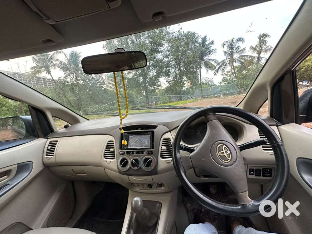 Toyota Innova 2.5 G (diesel) 8 Seater, 2010, Diesel