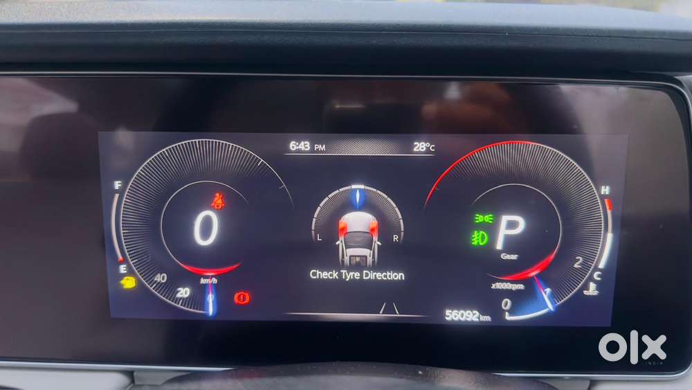 Mahindra Xuv700 2.2 Ax 7 Diesel At Luxury Pack Str, 2023, Diesel