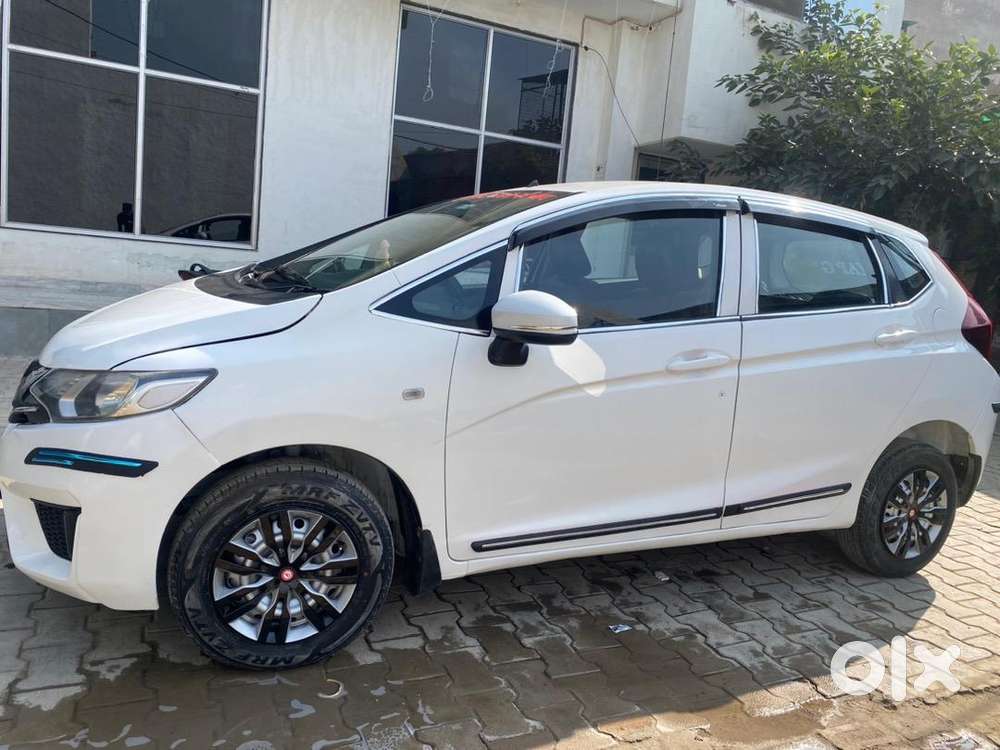 Honda Jazz 2015 Diesel 78000 Km Driven