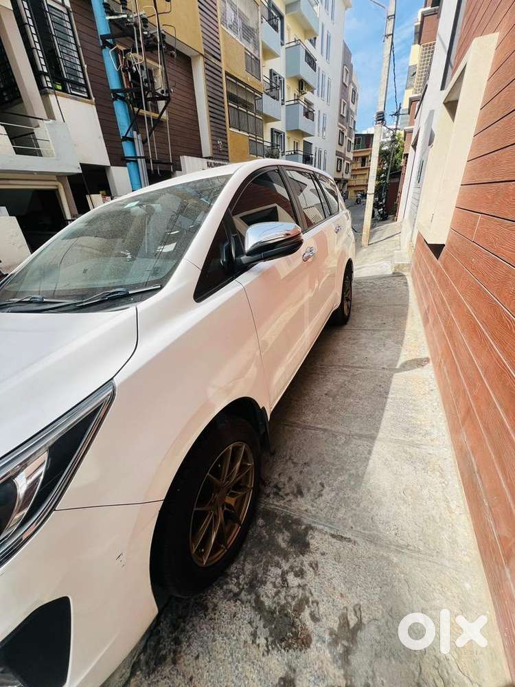 Toyota Innova Crysta 2022 Petrol Well Maintained