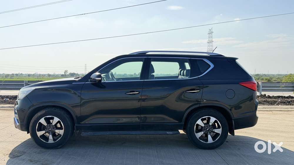 Mahindra Alturas G4 4wd At, 2019, Diesel