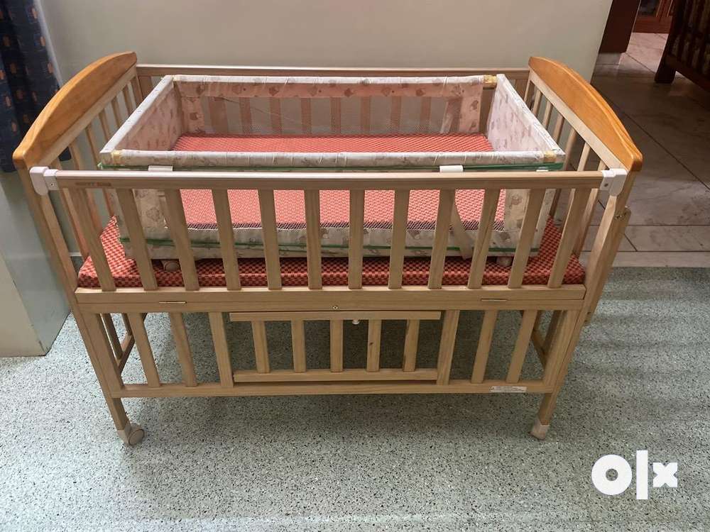 Baby cot for sale store olx