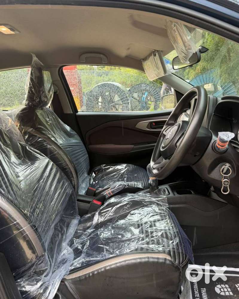 Maruti Suzuki Fronx Sigma 1.2 Mt, 2023, Petrol