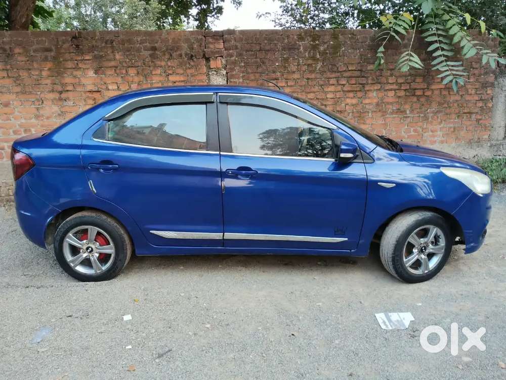 Ford Aspire Titanium Blu 2016