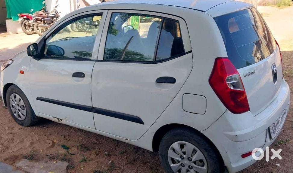 Hyundai I10 Era 2012  Petrol + Cng  89,500 Km  Good Condition