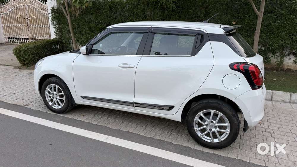 Maruti Suzuki Swift Vvt Vxi, 2021, Petrol