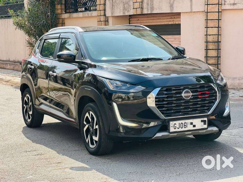 Nissan Magnite 1.0 Xv Red Edition, 2023, Petrol