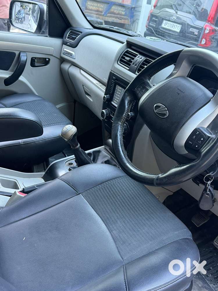 Mahindra Scorpio S10, 2016, Diesel
