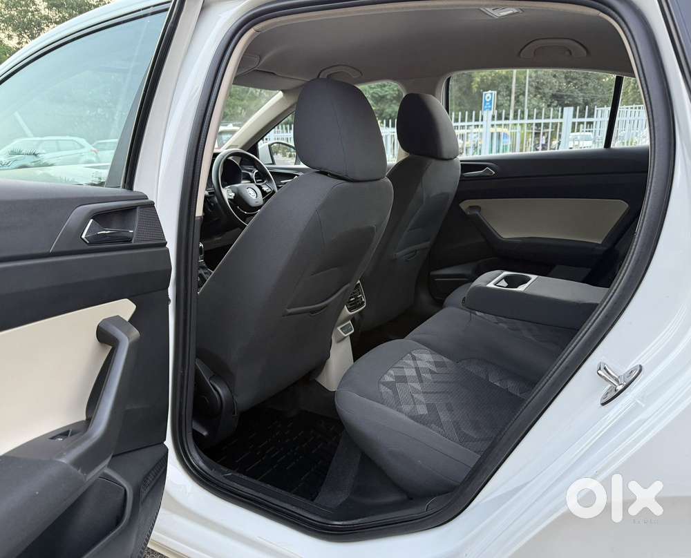 Skoda Slavia 1.0 Ambition Tsi At, 2022, Petrol