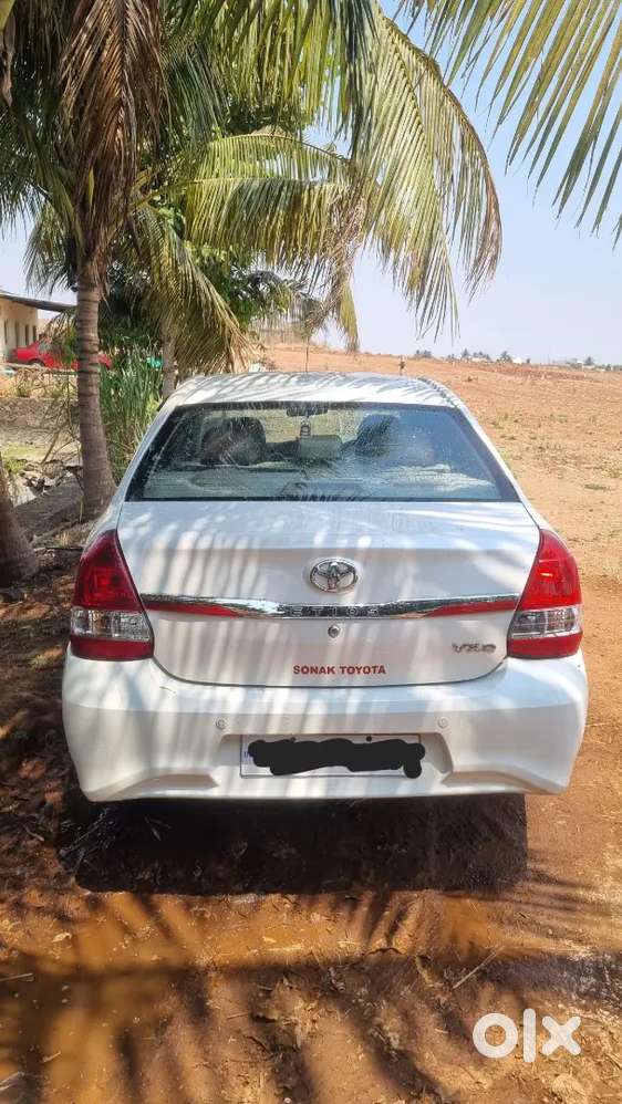 1.toyota Etios 2018 Diesel Well Maintained.
2. Full Insurance Complete