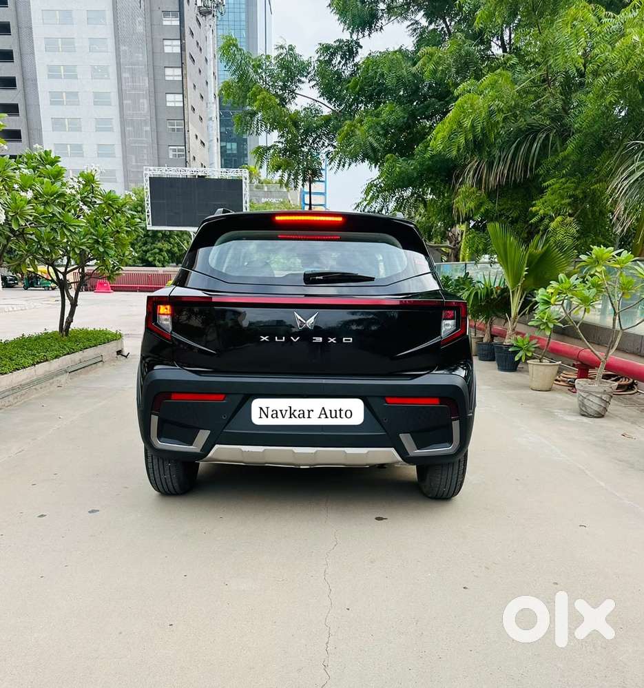 Mahindra Xuv 3xo Ax5l 1.2 Petrol At, 2026, Petrol