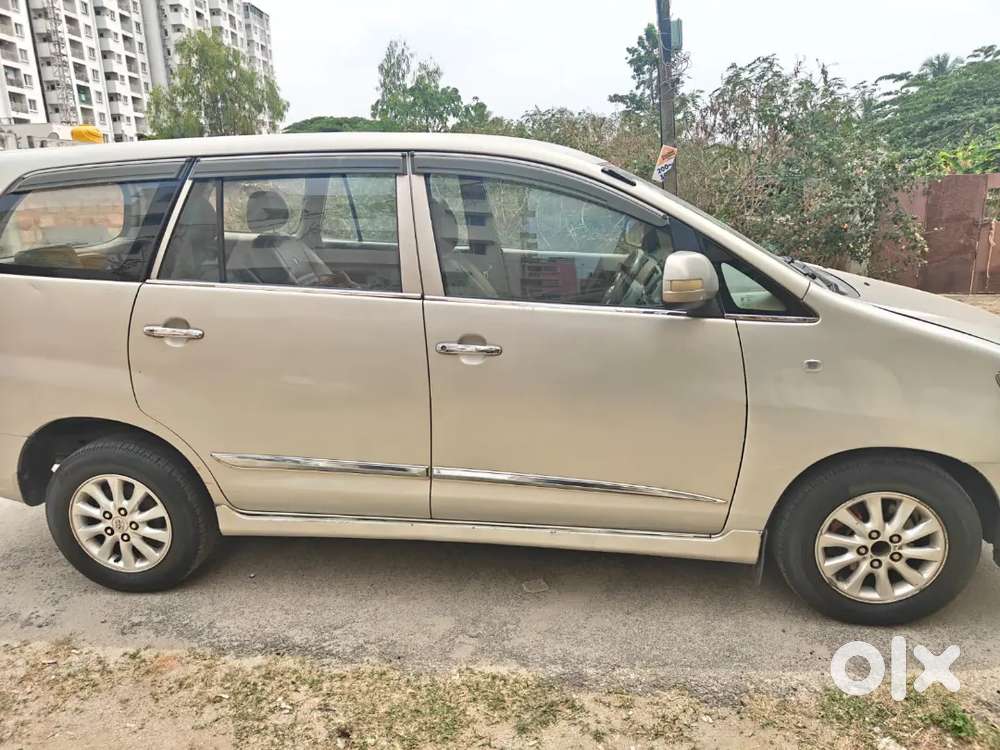 Toyota Innova 2013
