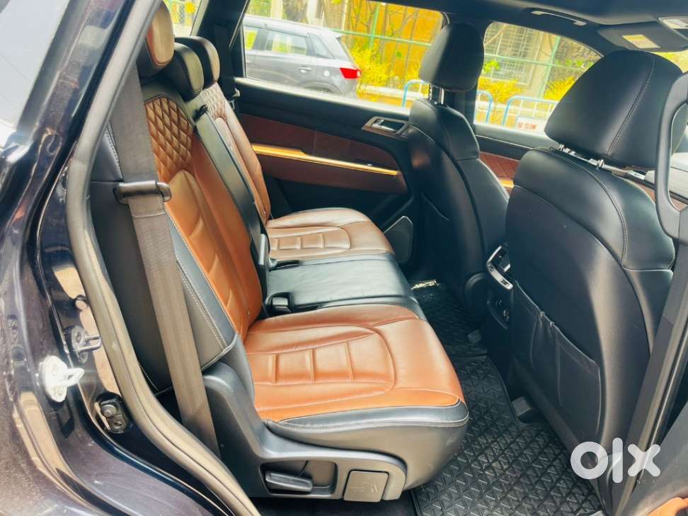 Mahindra Alturas G4 4wd At, 2021, Diesel