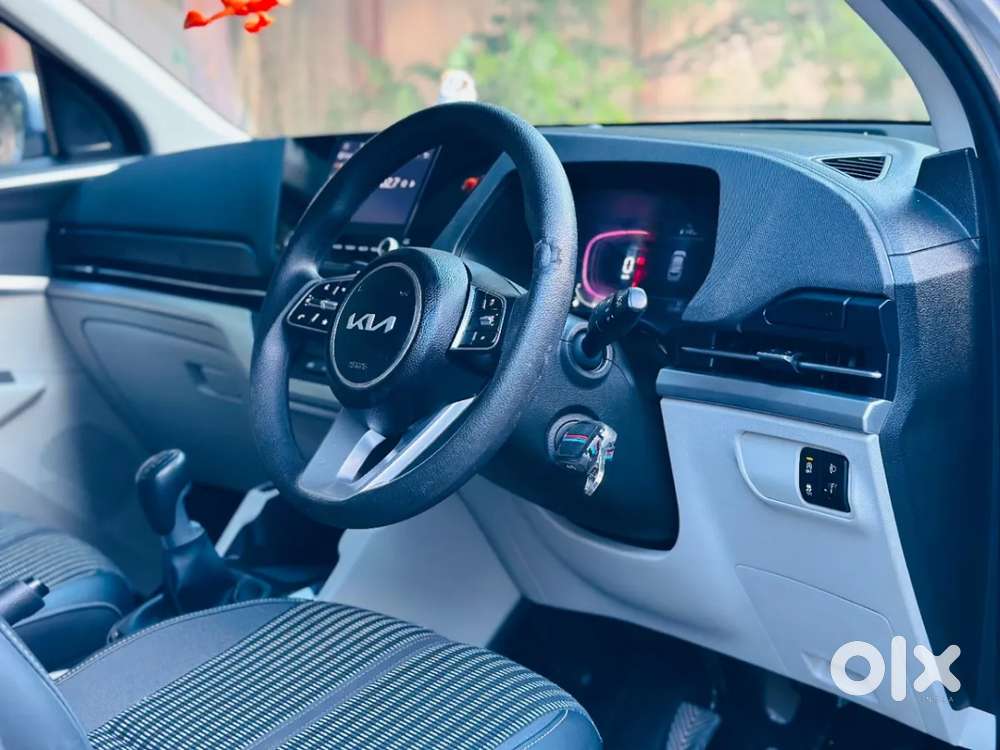 Kia Carens 1.5 Prestige 7 Str, 2024, Petrol