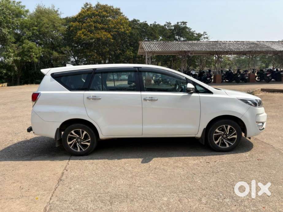 Toyota Innova Crysta 2.4 Vx Mt 8s, 2023, Diesel