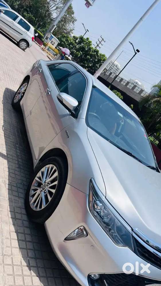 Toyota Camry Hybrid 2018 Car