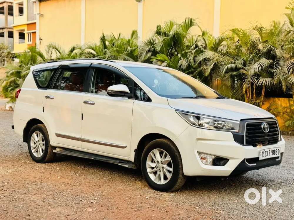 Toyota Innova Crysta 2023 Diesel 140000 Km Driven