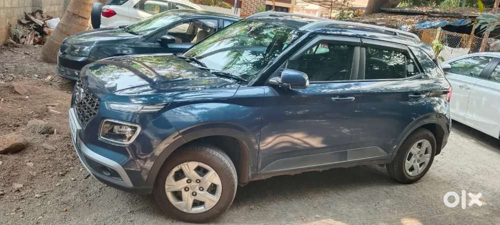Hyundai Venue 2022 S Plus Petrol Manual