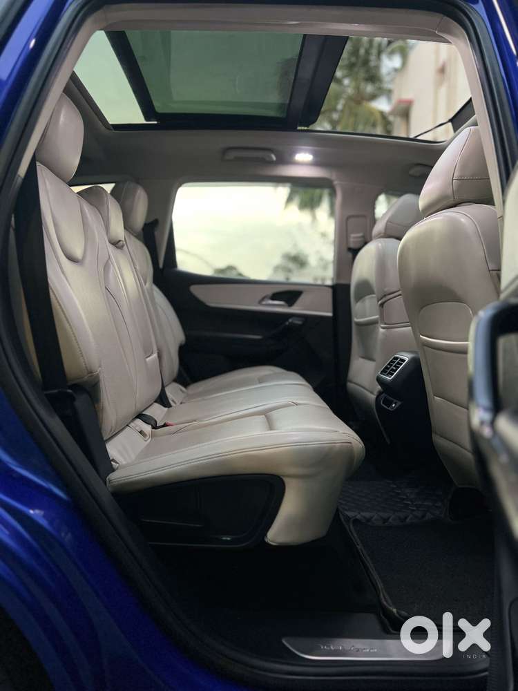 Mahindra Xuv700 2.2 Ax 7 Diesel At Luxury Pack Str, 2021, Diesel