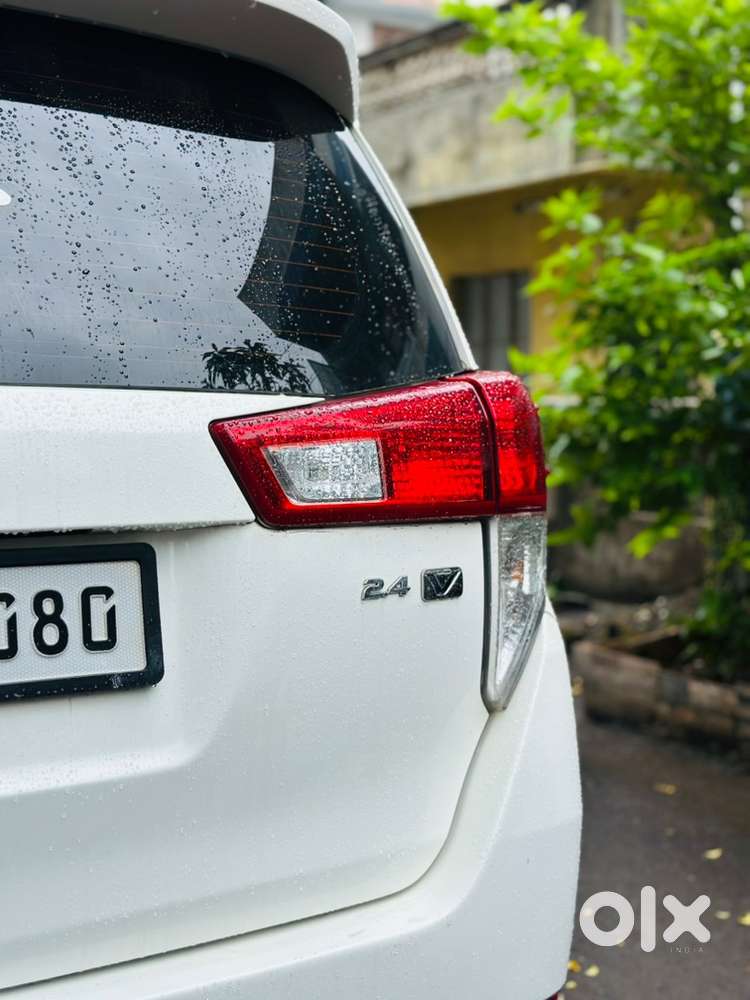 Toyota Innova Crysta 2017