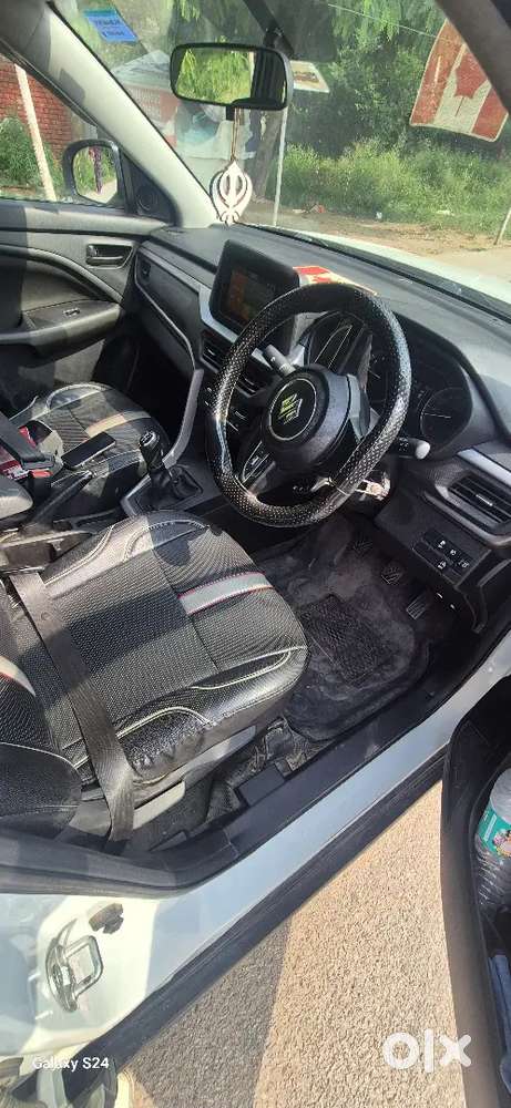 Maruti Suzuki Vitara 2022 With 1 Year Zero Dep Insurance Not Dealer