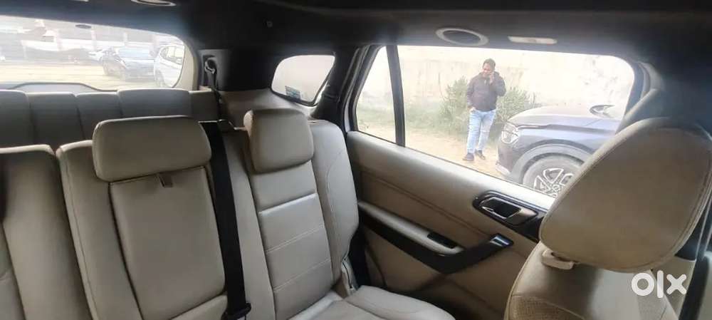 Ford Endeavour 2019 Diesel 103000 Km Driven Argent Sell